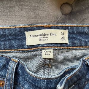Abercrombie Mom jean high rise